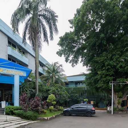 Reddoorz Plus Near Kebayoran Baru Blok S Jakarta Exterior photo