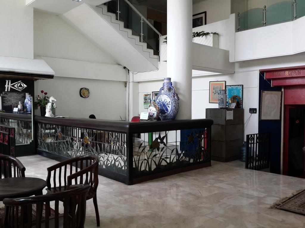 Reddoorz Plus Near Kebayoran Baru Blok S Jakarta Exterior photo
